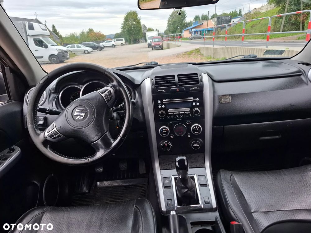 Suzuki Grand Vitara 2.4 De Luxe - 7