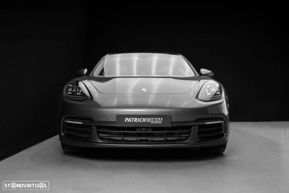 Porsche Panamera Sport Turismo 4 E-Hybrid - 3