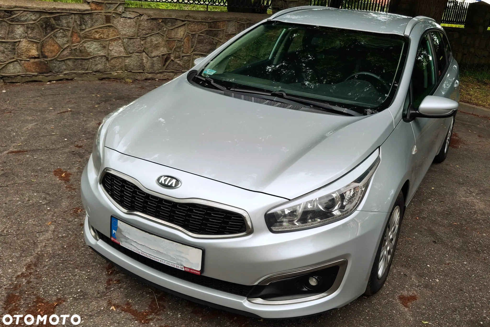 Kia Ceed - 11