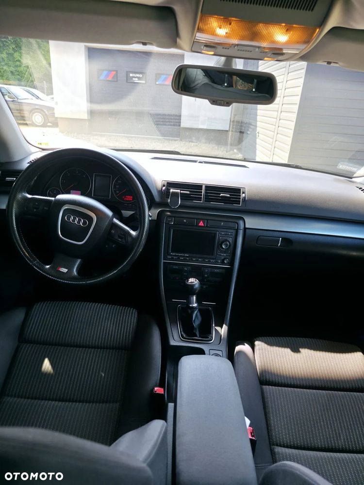Audi A4 Avant 2.0 TDI - 9