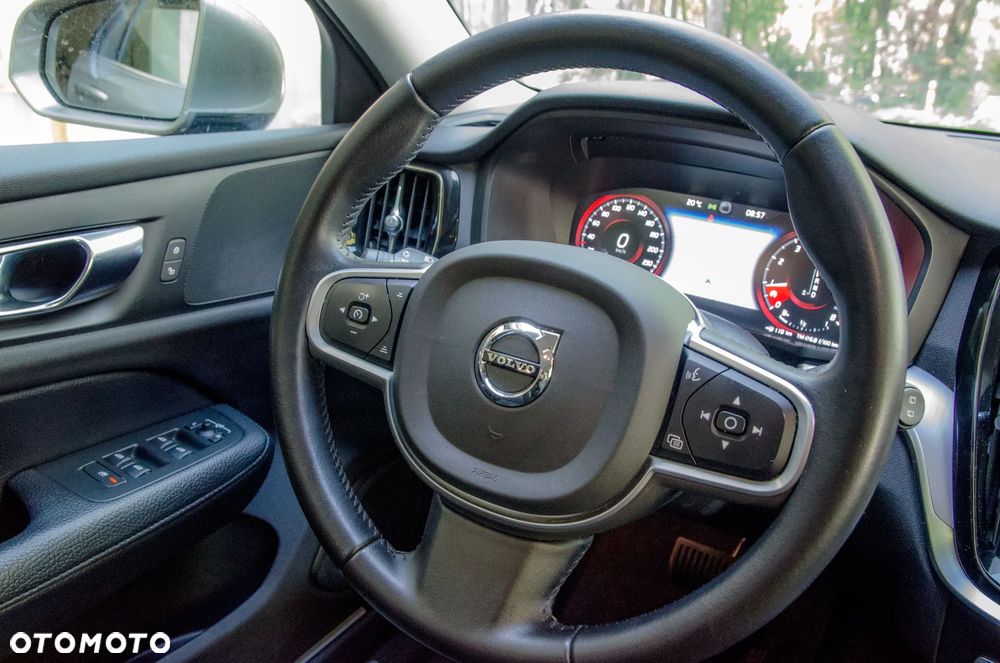 Volvo V60 T4 Geartronic Momentum Pro - 19
