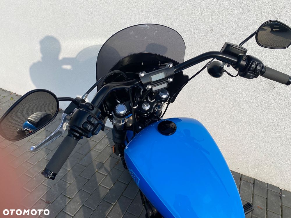 Harley-Davidson Softail Street Bob - 15