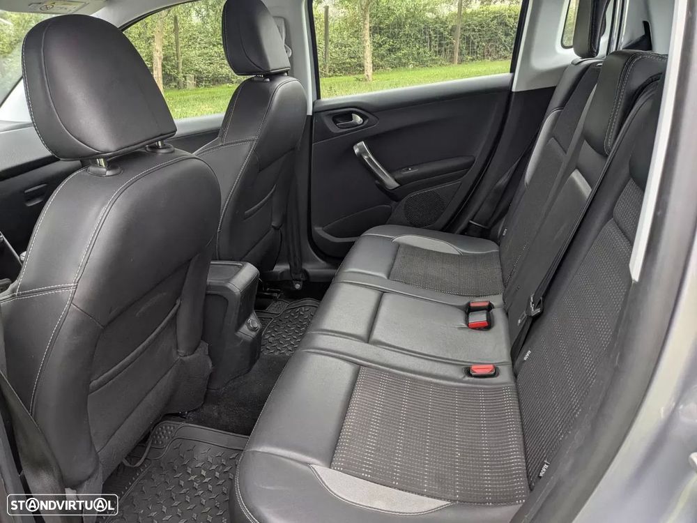 Peugeot 2008 1.6 BlueHDi Allure - 7