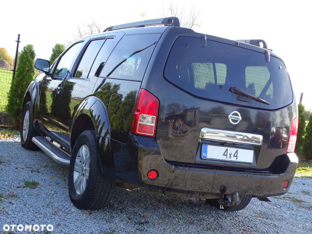 Nissan Pathfinder 2.5 DCi Elegance + - 4