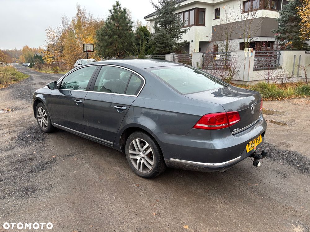 Volkswagen Passat 2.0 TDI BlueMotion Technology Comfortline - 8