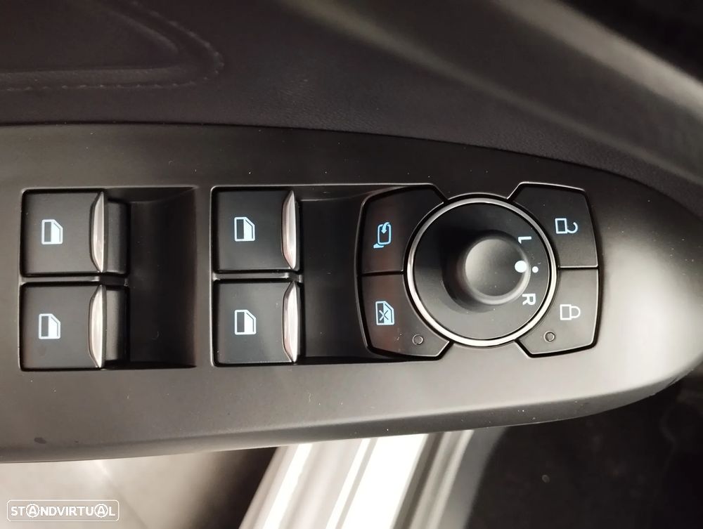 Ford Focus 1.0 EcoBoost MHEV ST-Line - 17