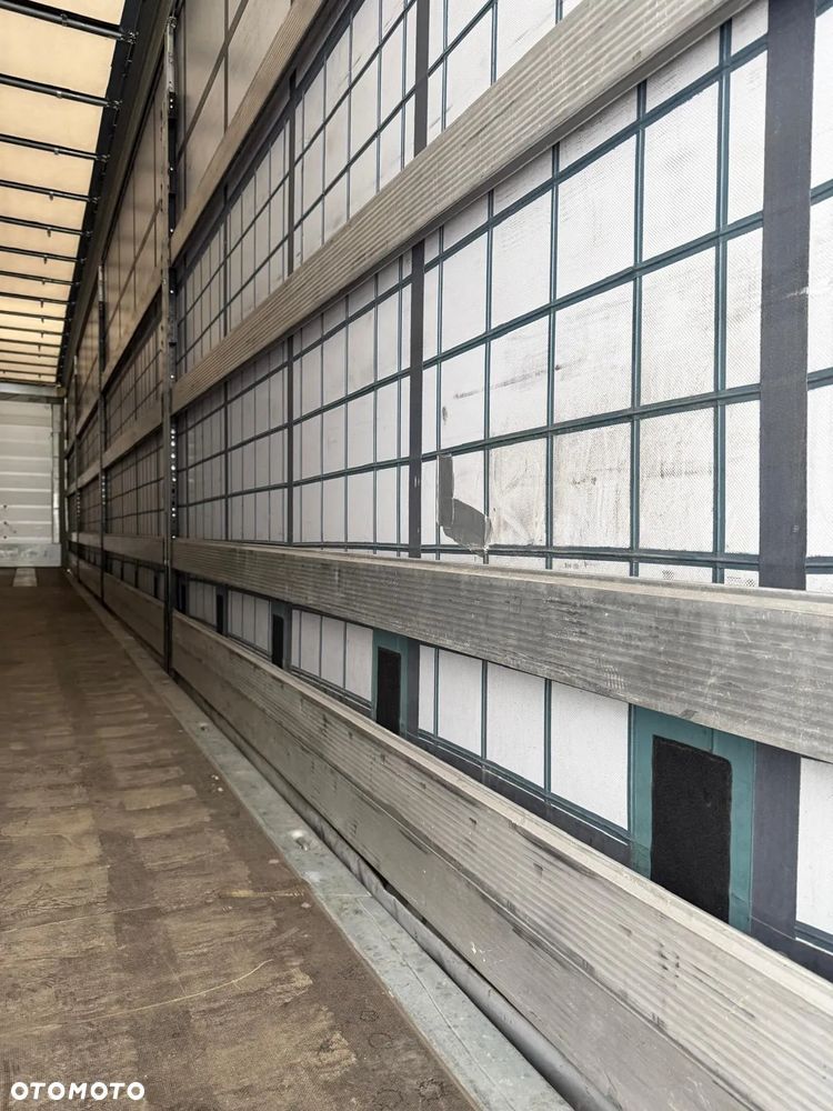 Schmitz Cargobull SCS MB Varios - koła 385/55 R22,5 - 11