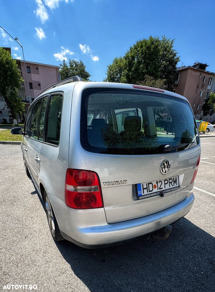 Volkswagen Touran 1.9TDI Highline - 4