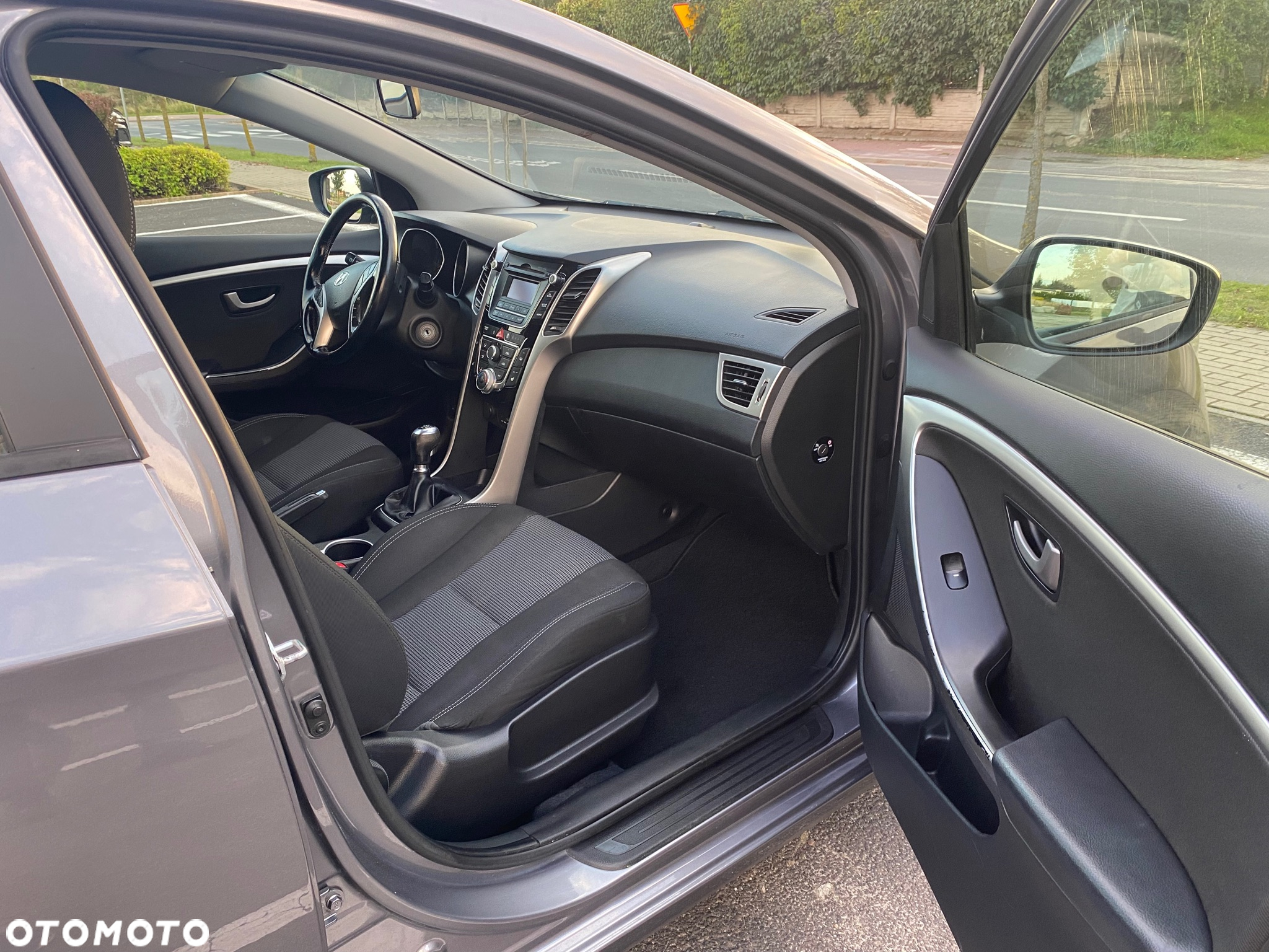 Hyundai i30 1.6 GDI BlueDrive Classic + - 24