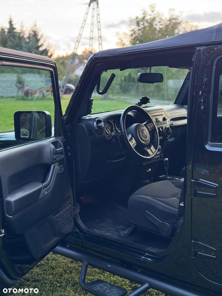Jeep Wrangler - 13