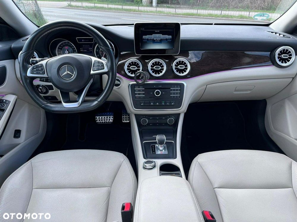 Mercedes-Benz CLA 45 AMG 4-Matic - 17