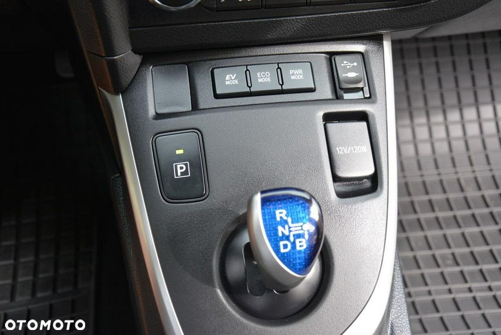 Toyota Auris Hybrid 135 Premium - 26