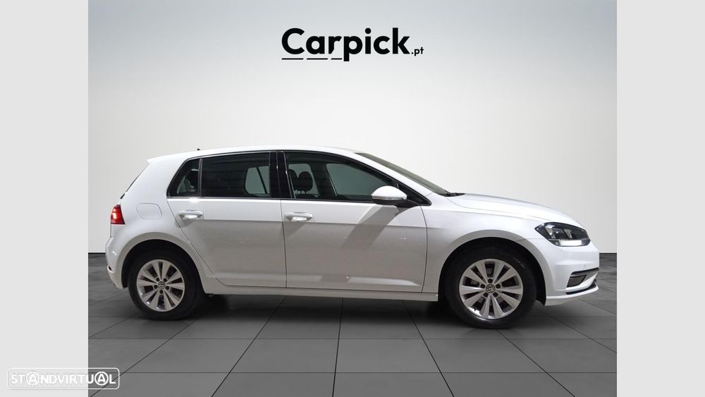VW Golf 1.0 TSI Confortline DSG - 6