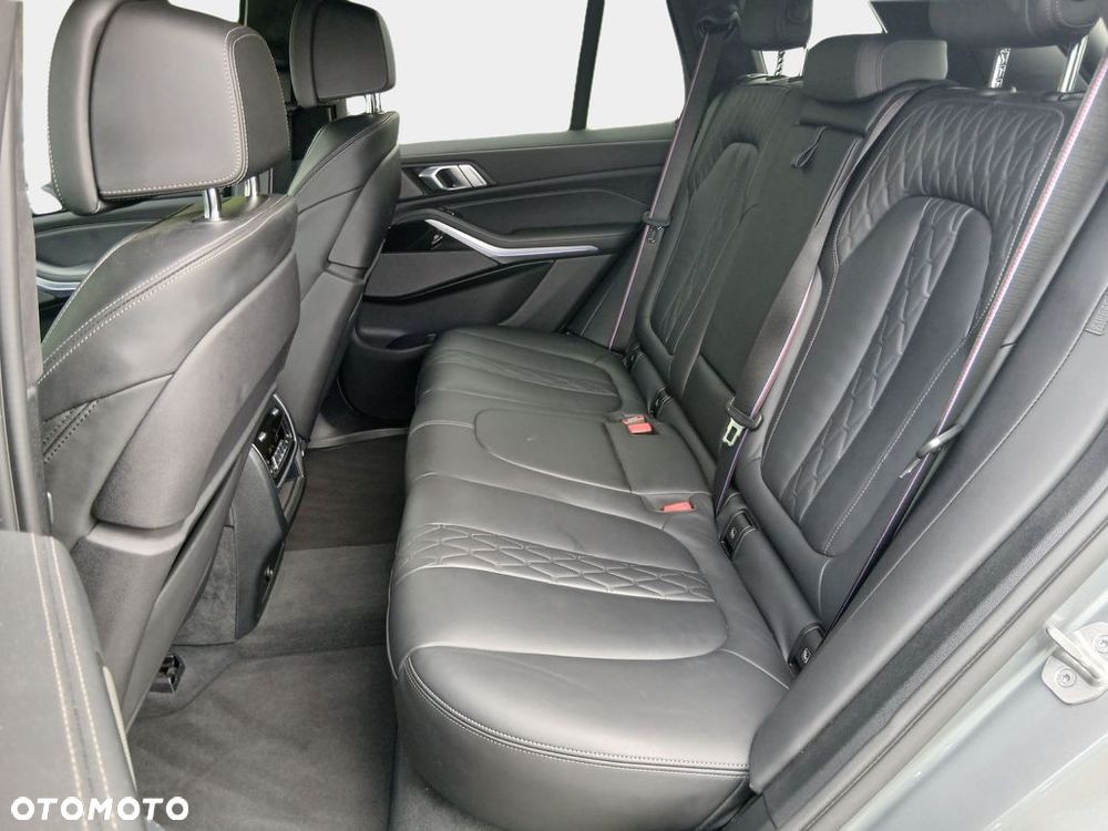 BMW X5 M M60i mHEV sport - 33