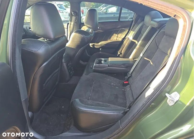 Dodge Charger 3.6 GT - 10