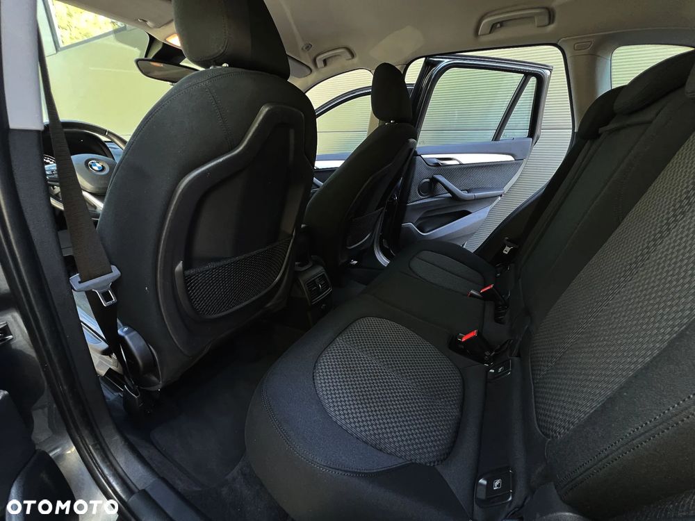 BMW X1 sDrive20d - 34