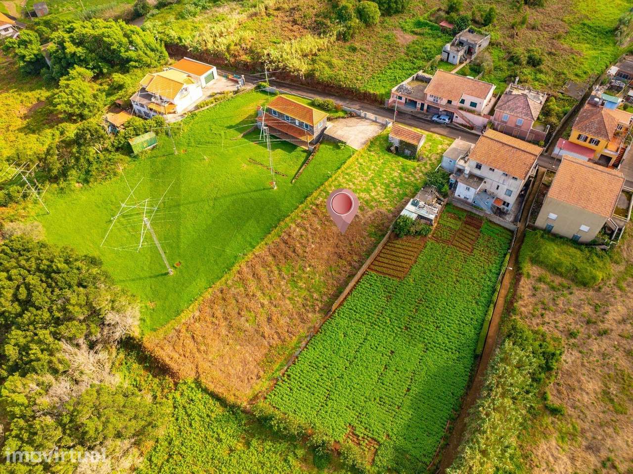 Terreno 1283m2 com armazém Agrícola - Grande imagem: 2/15