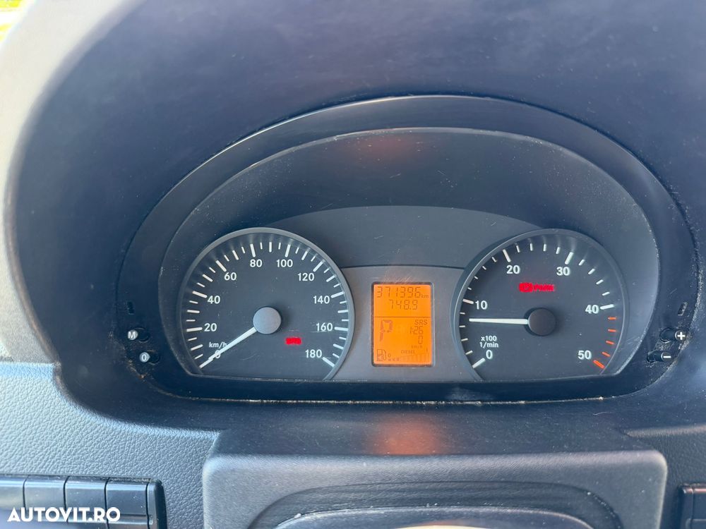 Mercedes-Benz Sprinter 318 - 11