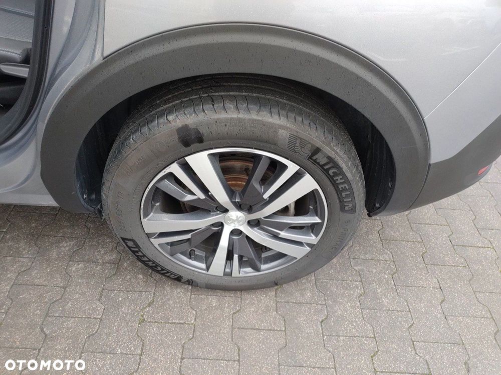 Peugeot 5008 1.5 BlueHDi Allure Pack S&S EAT8 - 11