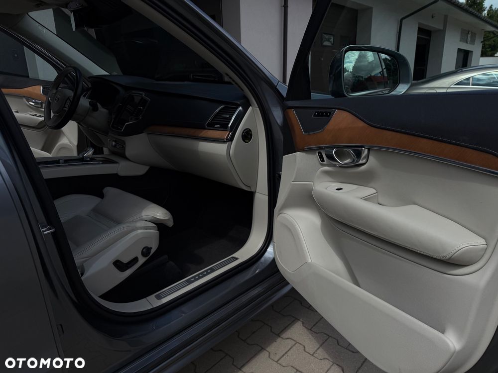 Volvo XC 90 D5 AWD Inscription 7os - 33
