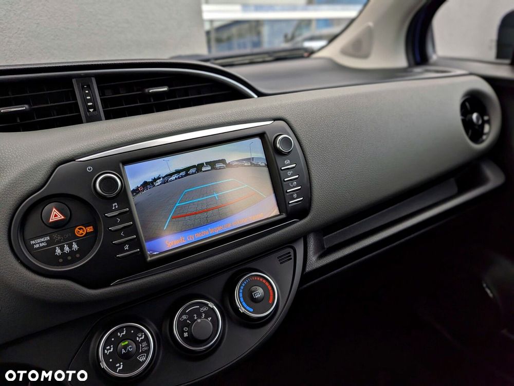 Toyota Yaris 1.0 Premium - 26