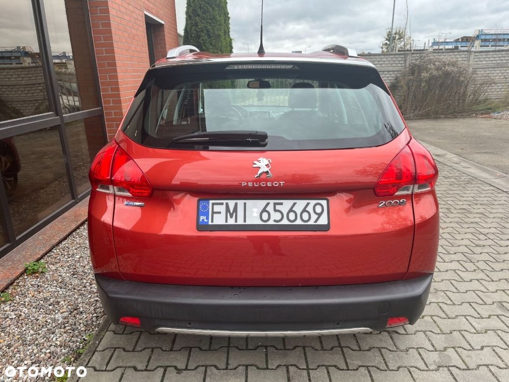 Peugeot 2008 1.2 Pure Tech Allure S&S - 5