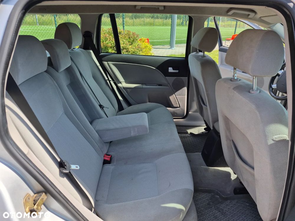 Ford Mondeo 2.5 V6 Ghia X - 18