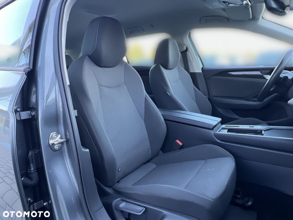 Volkswagen Passat 1.5 TSI ACT mHEV Trend DSG - 27
