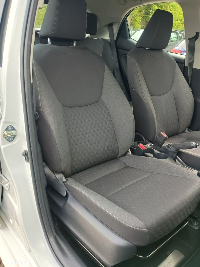 Toyota Yaris - 10