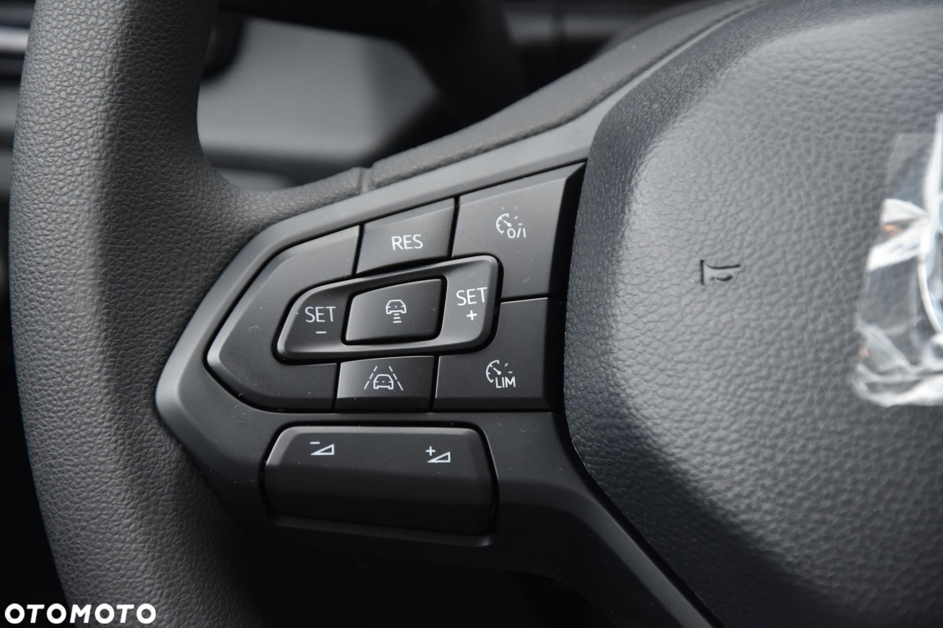 Volkswagen Amarok - 15