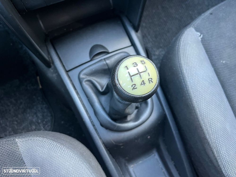 Peugeot 207 1.4 HDi Urban - 11