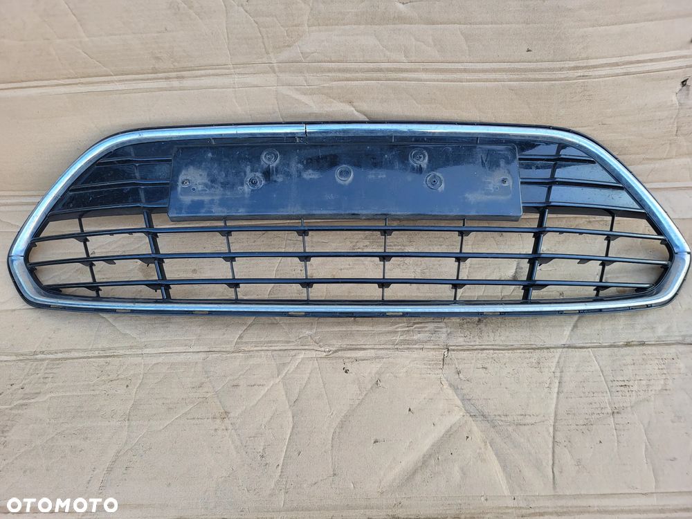 KRATKA SRODKOWA ZDERZAKA FORD MONDEO MK4 LIFT - 2