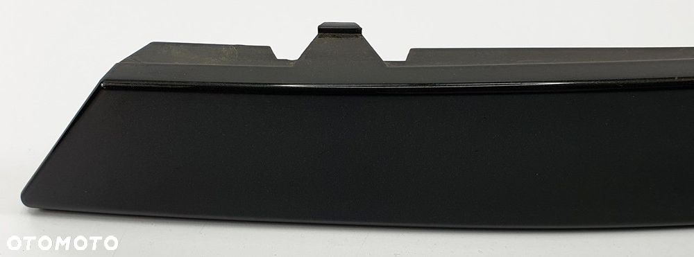 LISTWA POD LAMPE PRAWY TYŁ BLACK SAPPHIRE BMW E65 - 2
