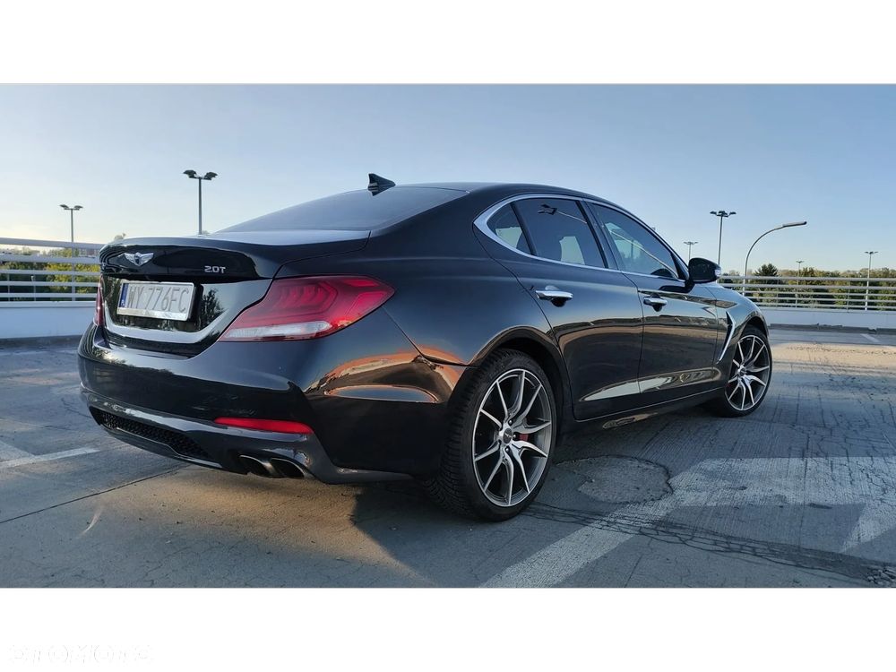 Genesis G70 - 1