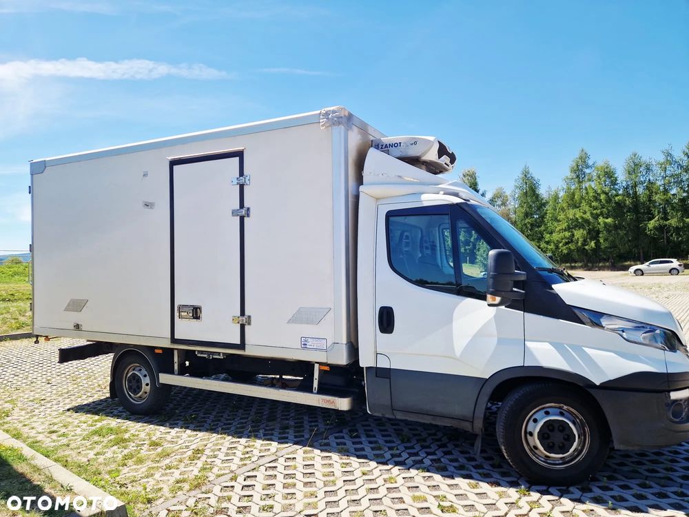 Iveco DAILY - 23