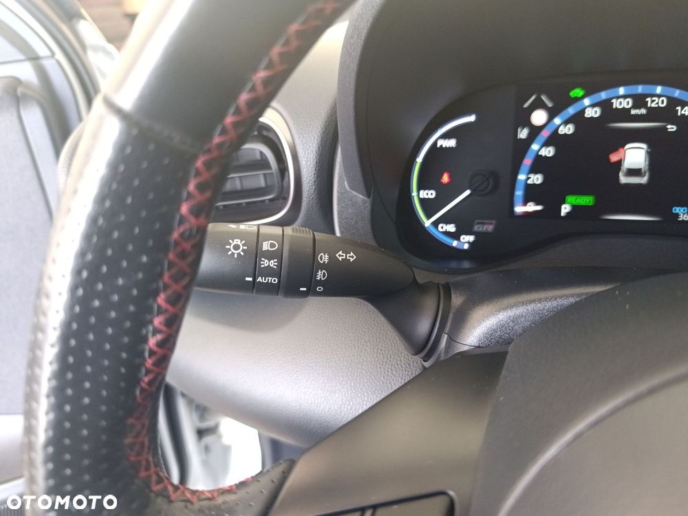 Toyota Yaris Cross Hybrid 1.5 GR Sport - 24