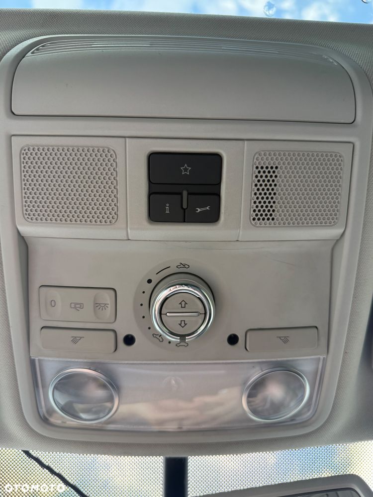 Volkswagen Passat 2.0 TDI DPF Highline DSG - 26
