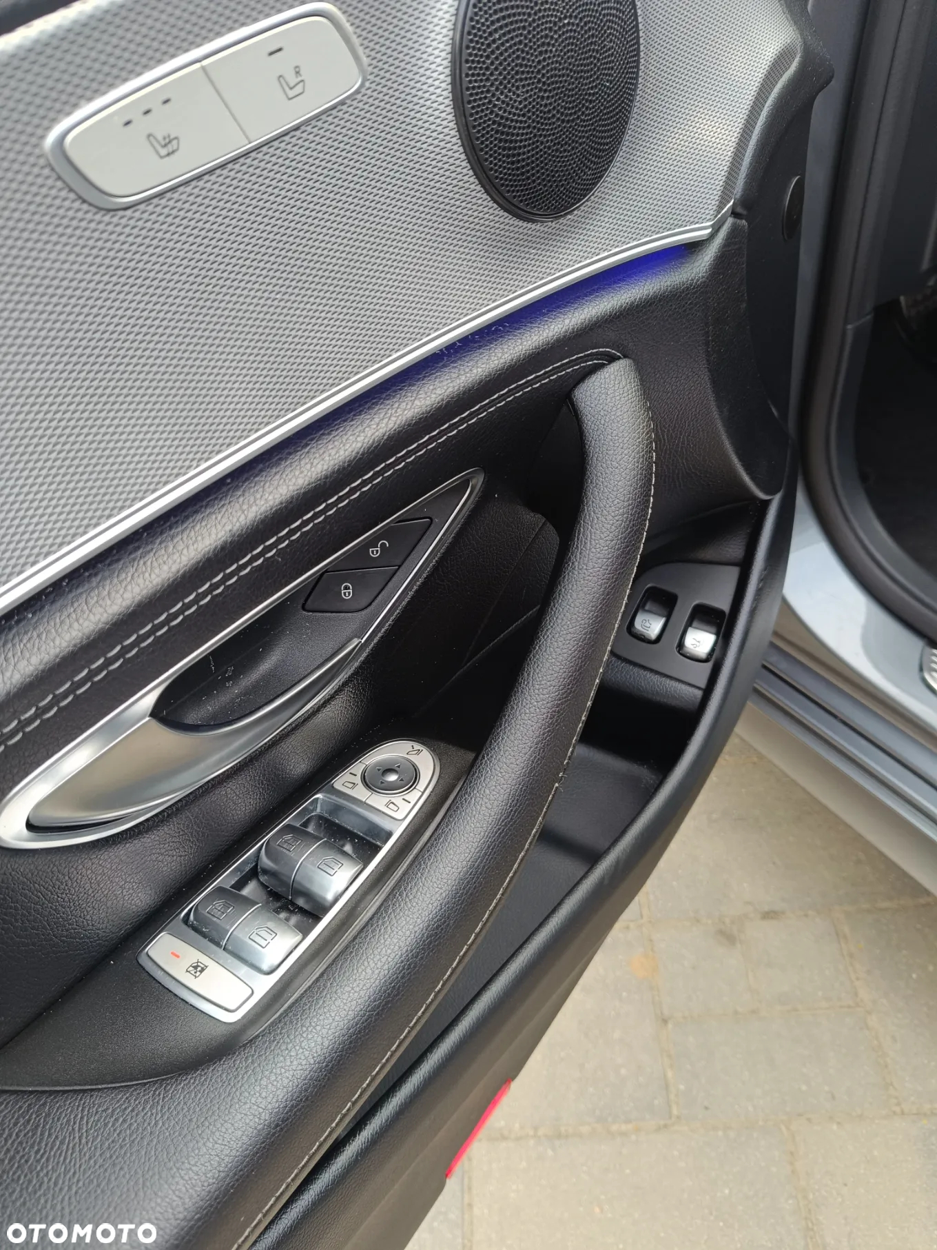 Mercedes-Benz Klasa E 220 d T 9G-TRONIC AMG Line - 19
