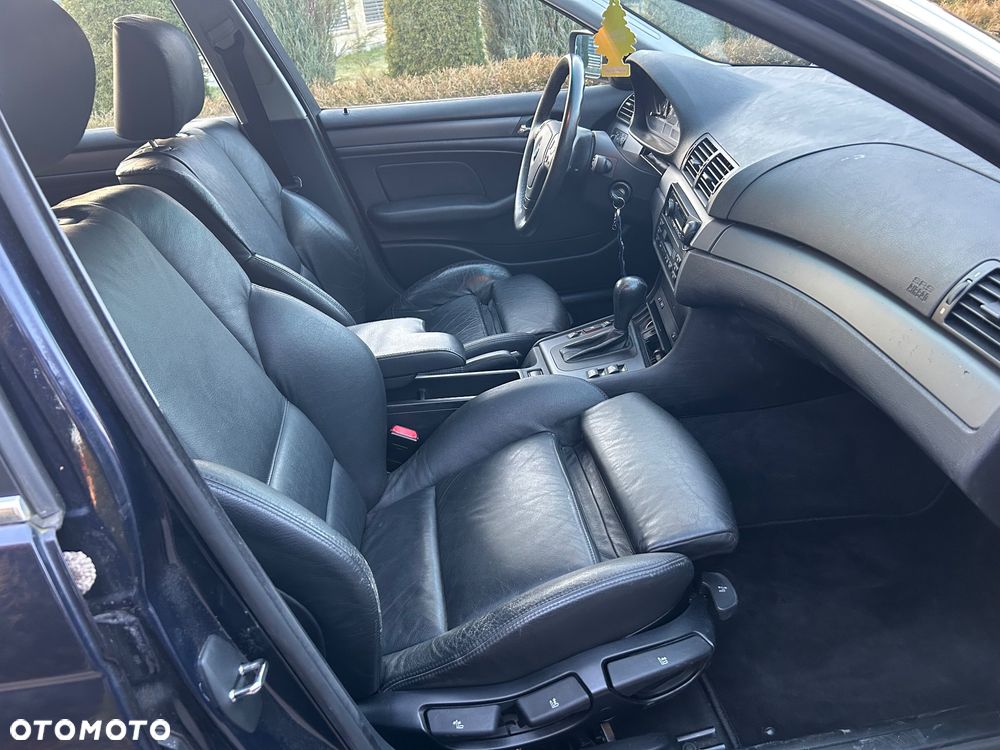 BMW Seria 3 328i - 7