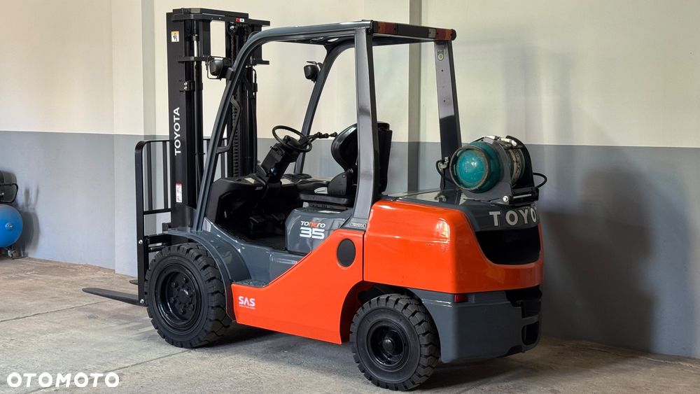 Toyota 8FGJF35 / 1341 GODZIN / pełna dokumentacja UDT / stan nie odbiega od nowego / wózek widłowy toyota / - 12