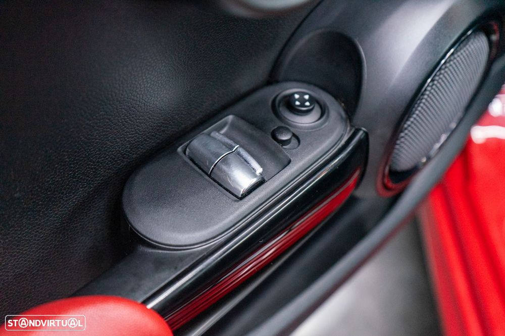 MINI 3 Portas John Cooper Works Auto Desportiva - 23