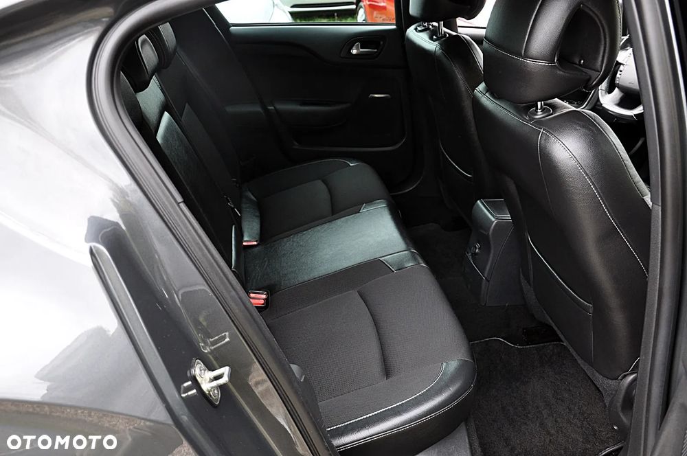 Citroën DS4 1.6 HDi SoChic - 33