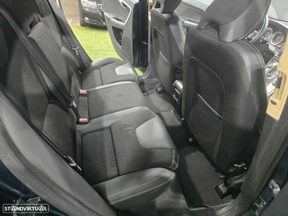 Volvo XC 60 2.0 D3 Drive Momentum Start/Stop - 10