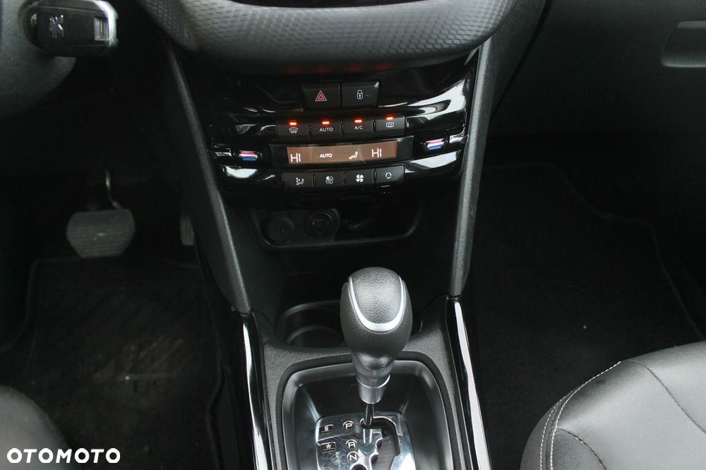 Peugeot 2008 - 16