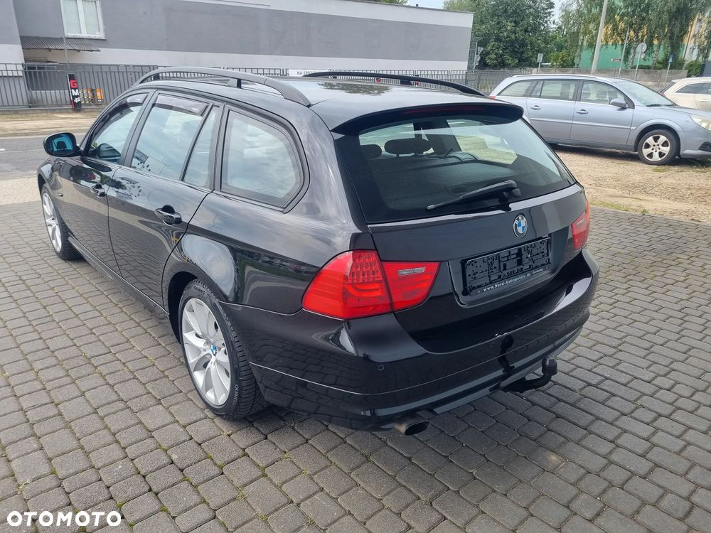 BMW Seria 3 318d DPF Edition Sport - 4