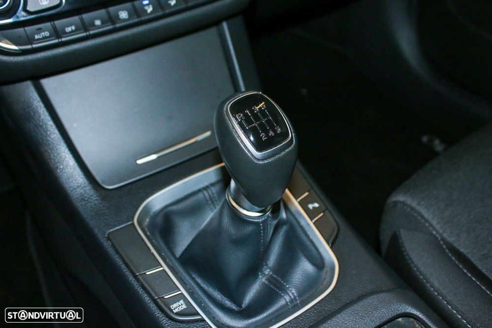 Hyundai i30 1.0 T-GDI 48V-Hybrid Connect & Go - 25