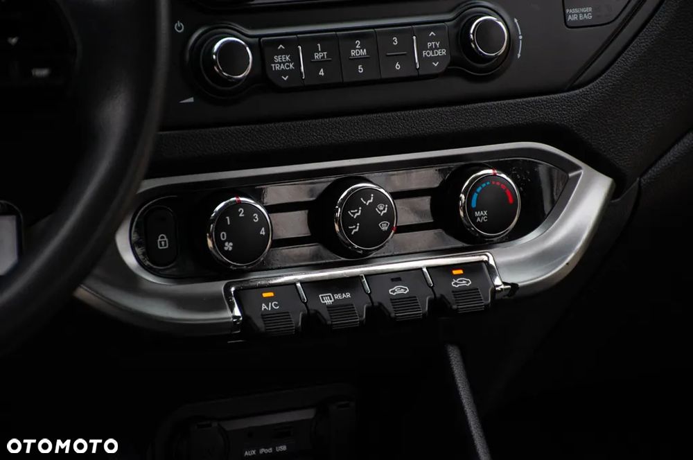 Kia Rio 1.2 Business Line - 35