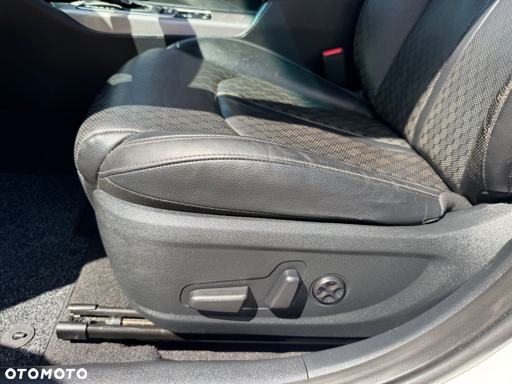 Kia Optima Sportagon 2.0 GDI Spirit - 12