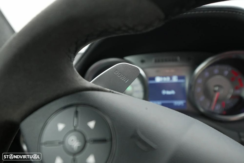 Mercedes-Benz SLS 63 AMG - 38