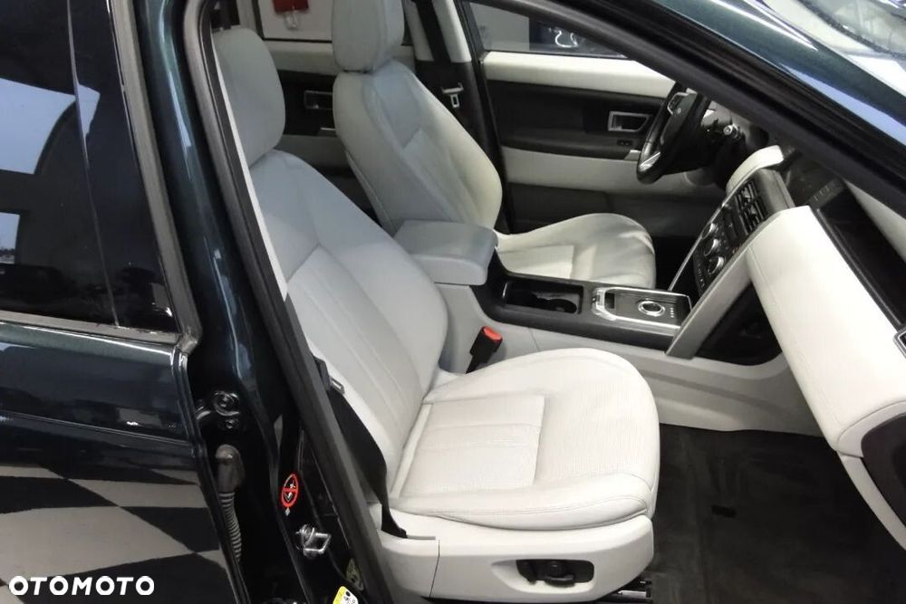 Land Rover Discovery Sport - 14